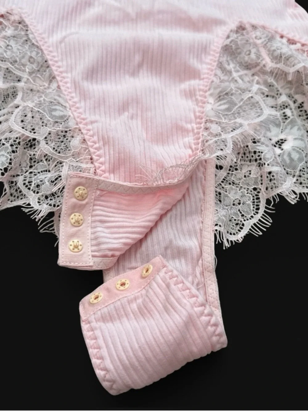 Fashion Nova romantic pink